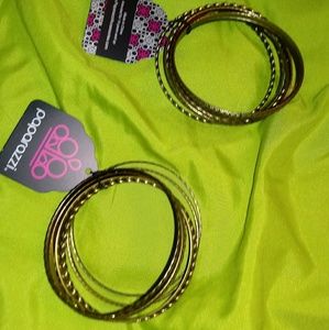 Nwt PAPARAZZI bangle bracelets